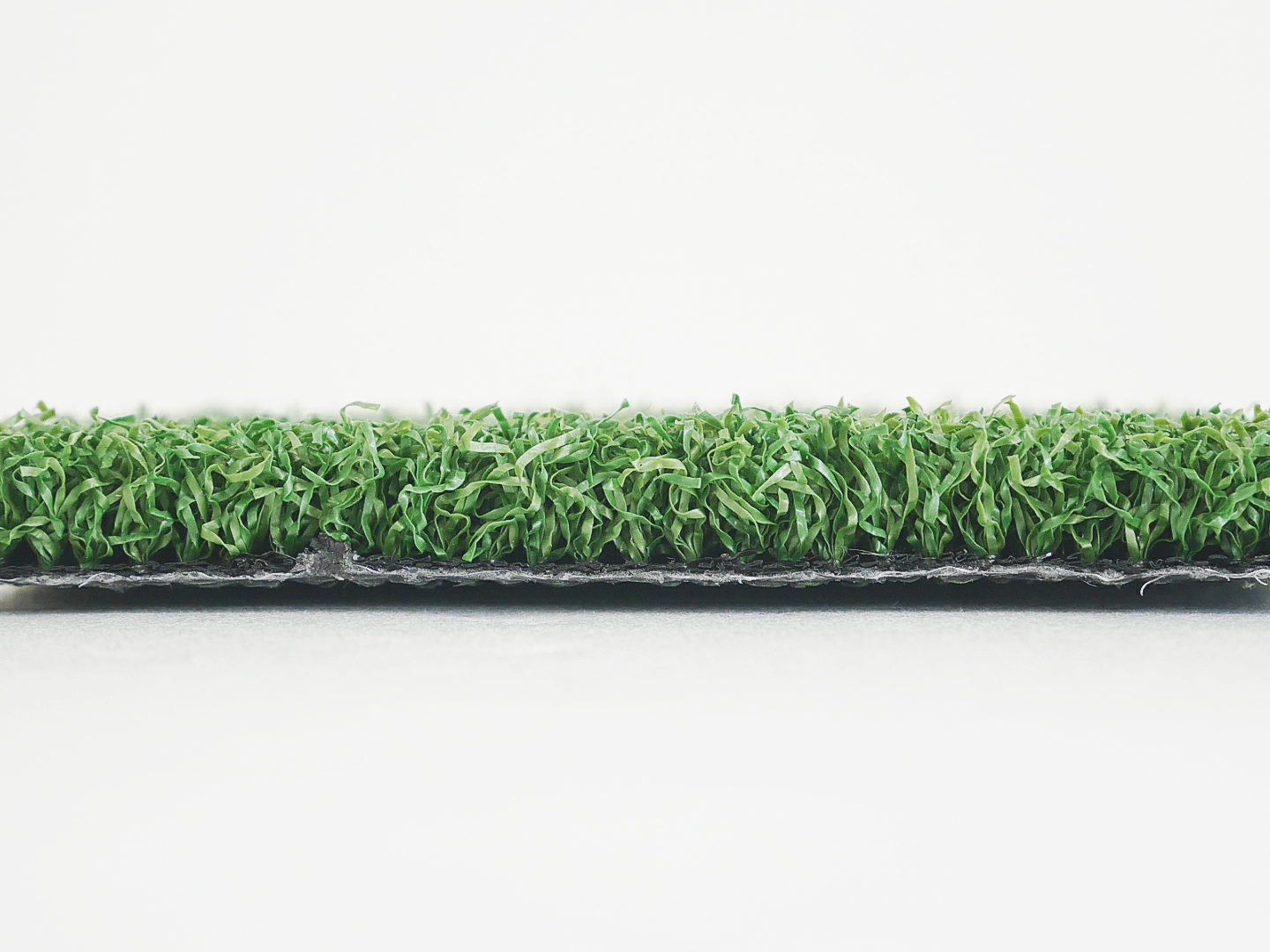 スマイルグリーンの人工芝、カールタイプ芝丈12㎜（ゴルフ・パター）